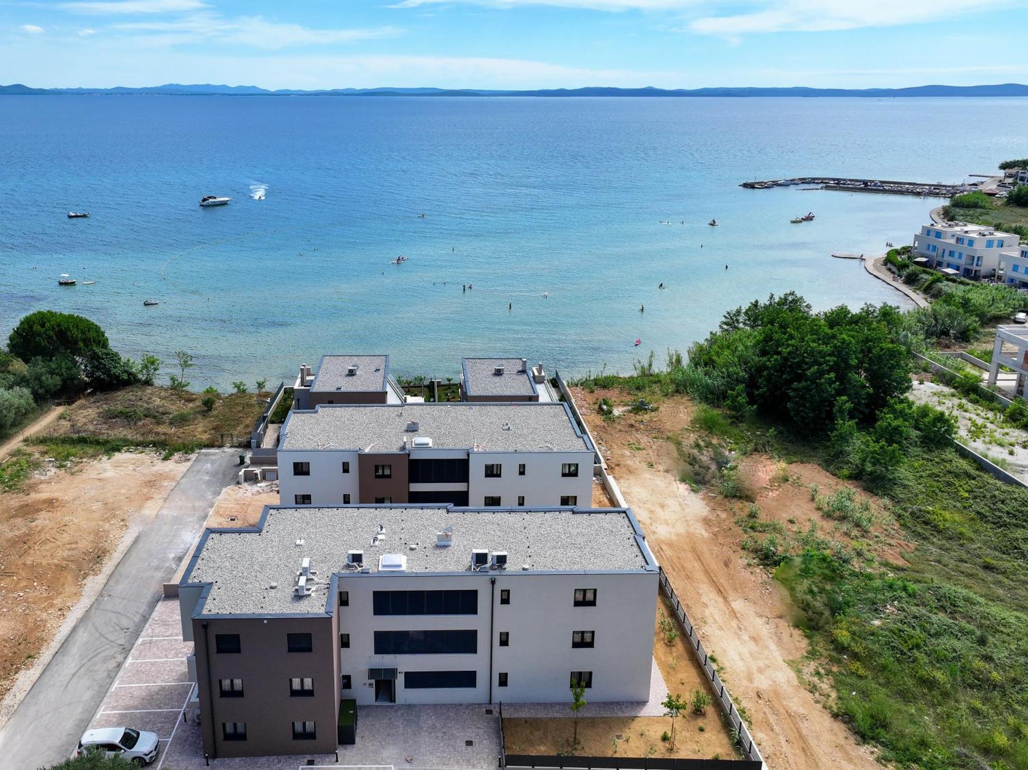 Deluxe Apartments Privlaka On The Sand Екстериор снимка