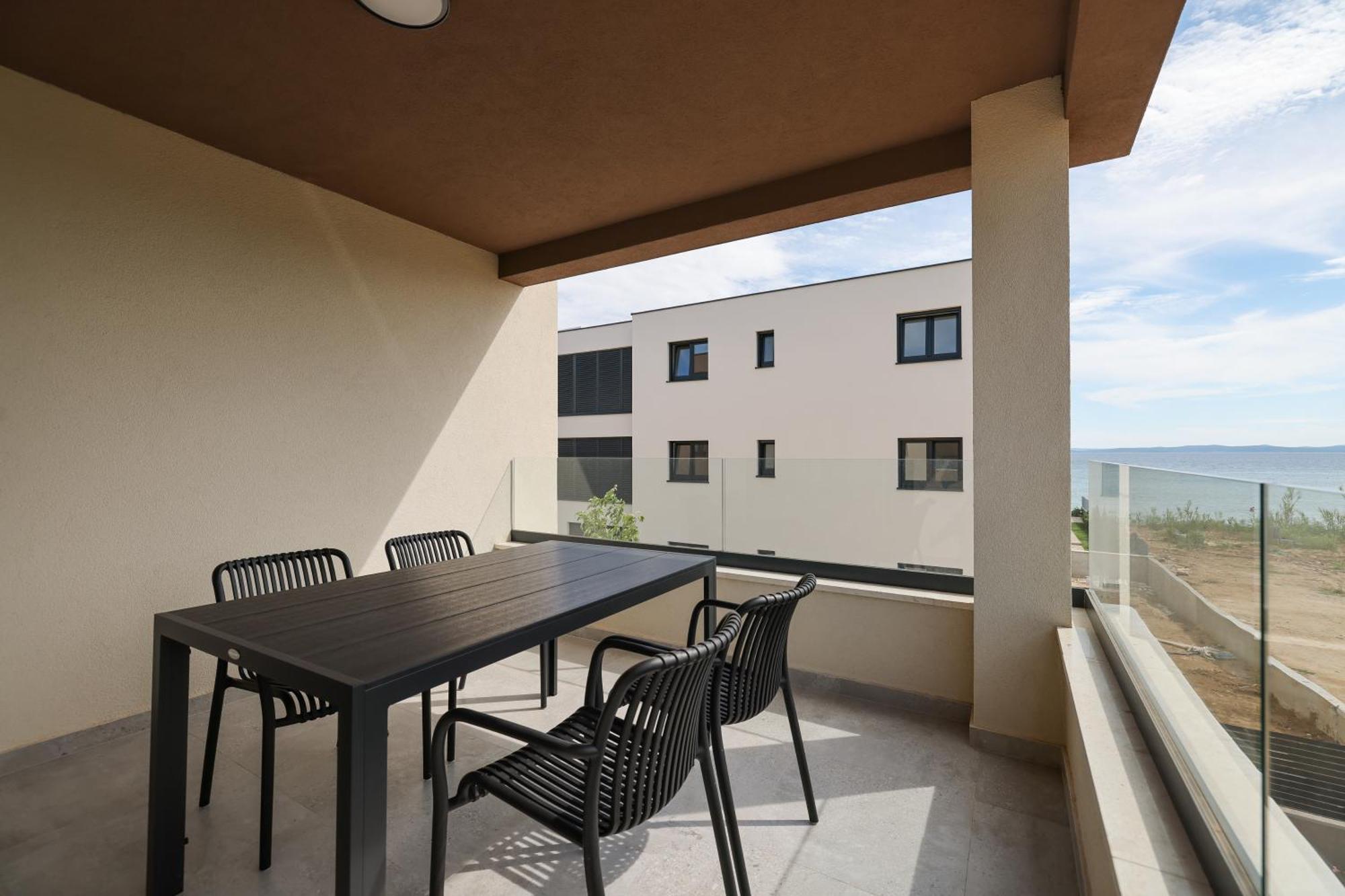 Deluxe Apartments Privlaka On The Sand Екстериор снимка