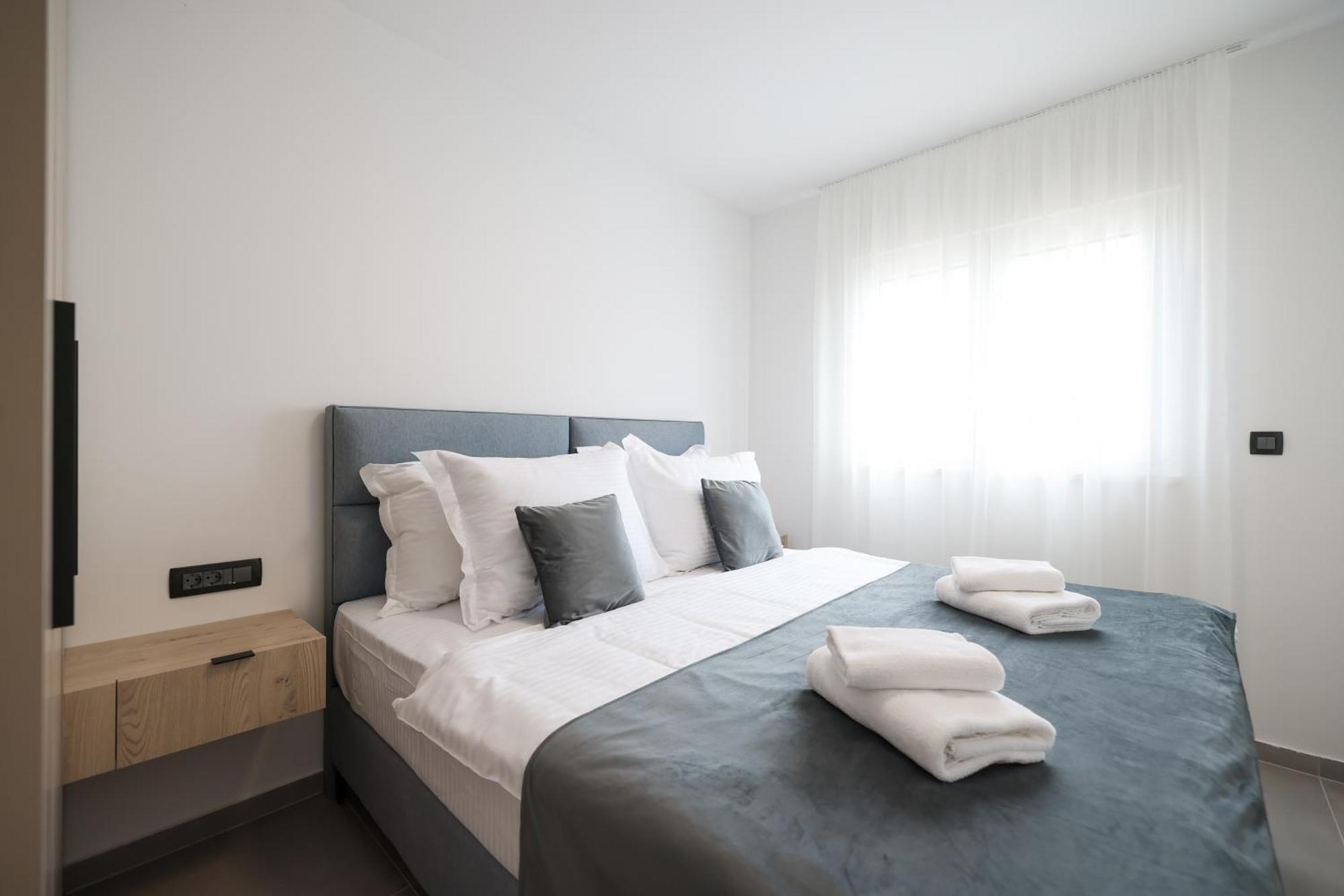 Deluxe Apartments Privlaka On The Sand Екстериор снимка