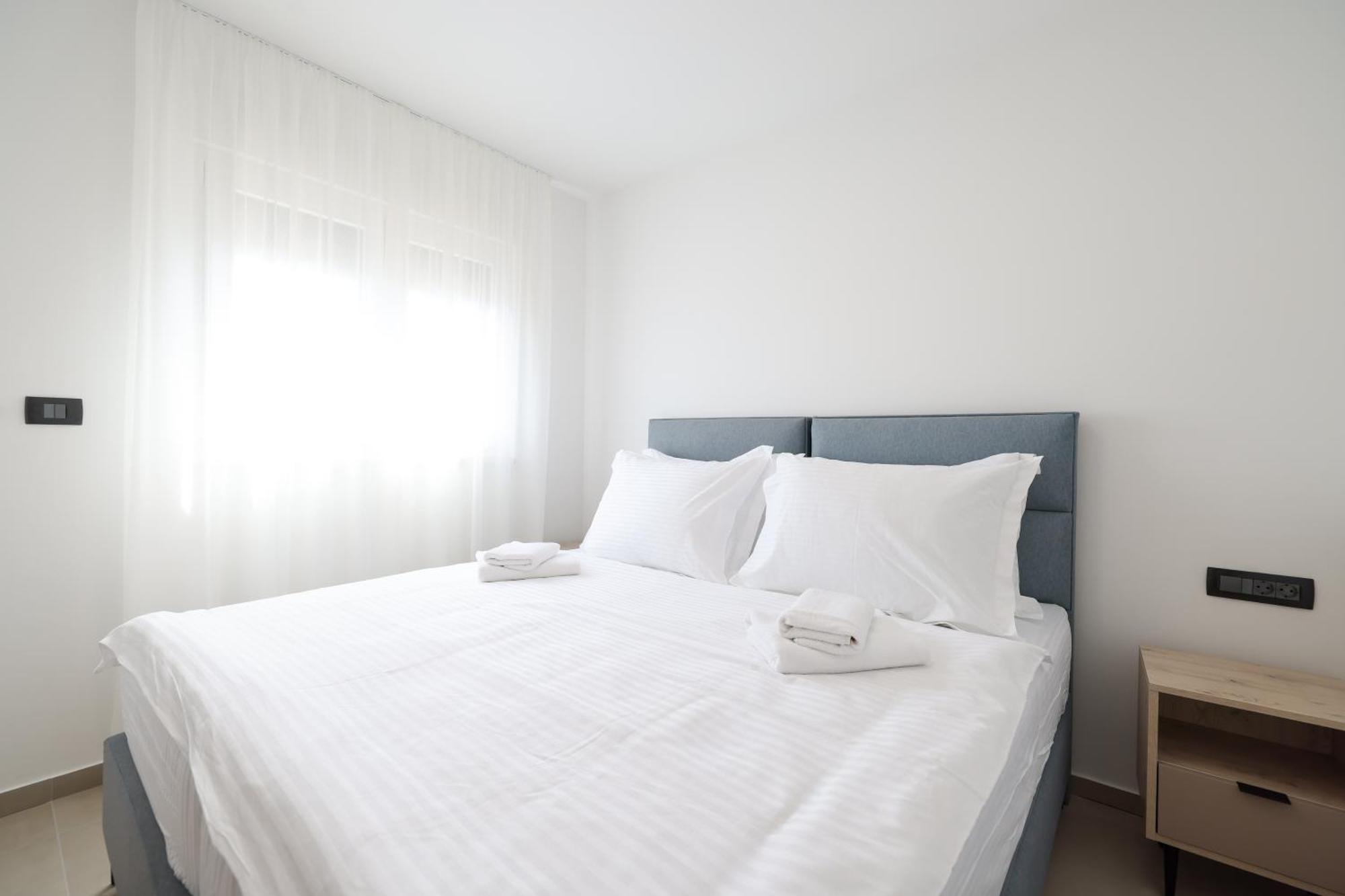 Deluxe Apartments Privlaka On The Sand Стая снимка